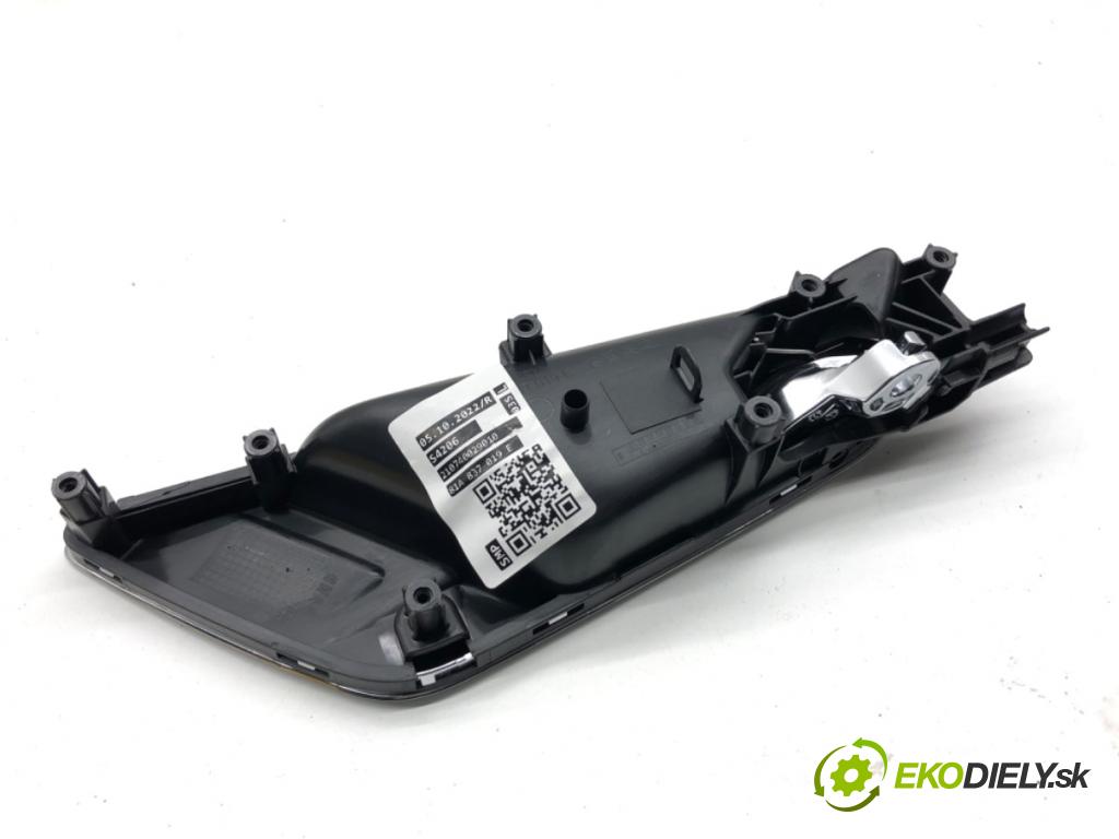 AUDI Q4 SUV 2023 150 kW 40 e-tron Kľučka vnútorná ľavy zad 81A837019E