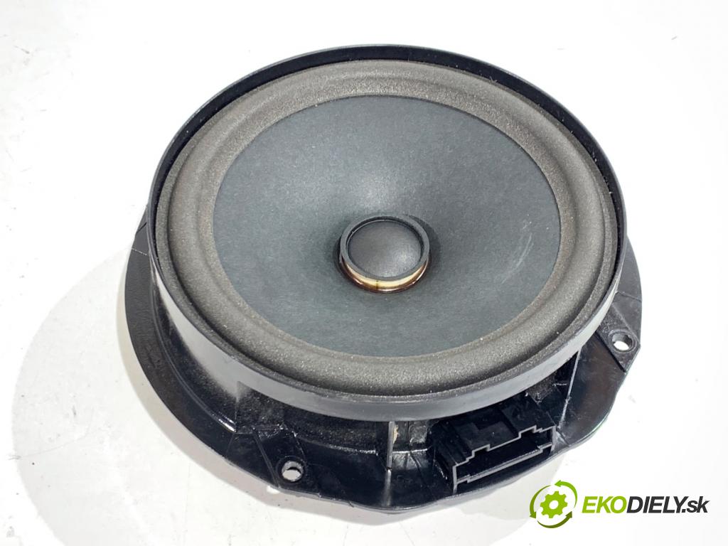 AUDI Q4 SUV 2023 150 kW 40 e-tron  reproduktory 11A035453E 11A035710