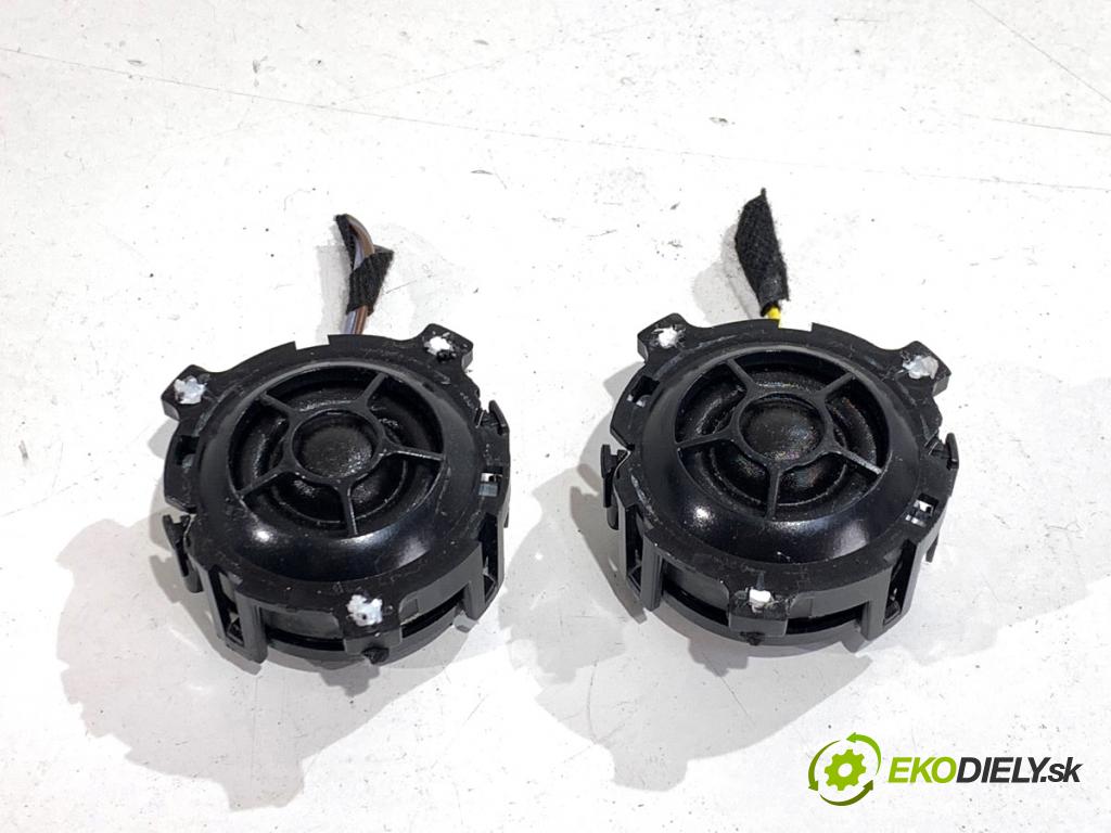 AUDI Q4 SUV 2023 150 kW 40 e-tron  reproduktory 11A035453E 11A035710