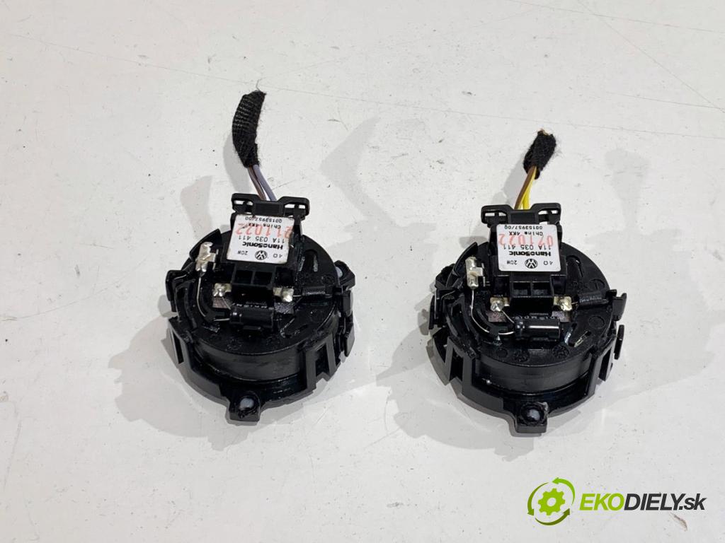 AUDI Q4 SUV 2023 150 kW 40 e-tron  reproduktory 11A035453E 11A035710