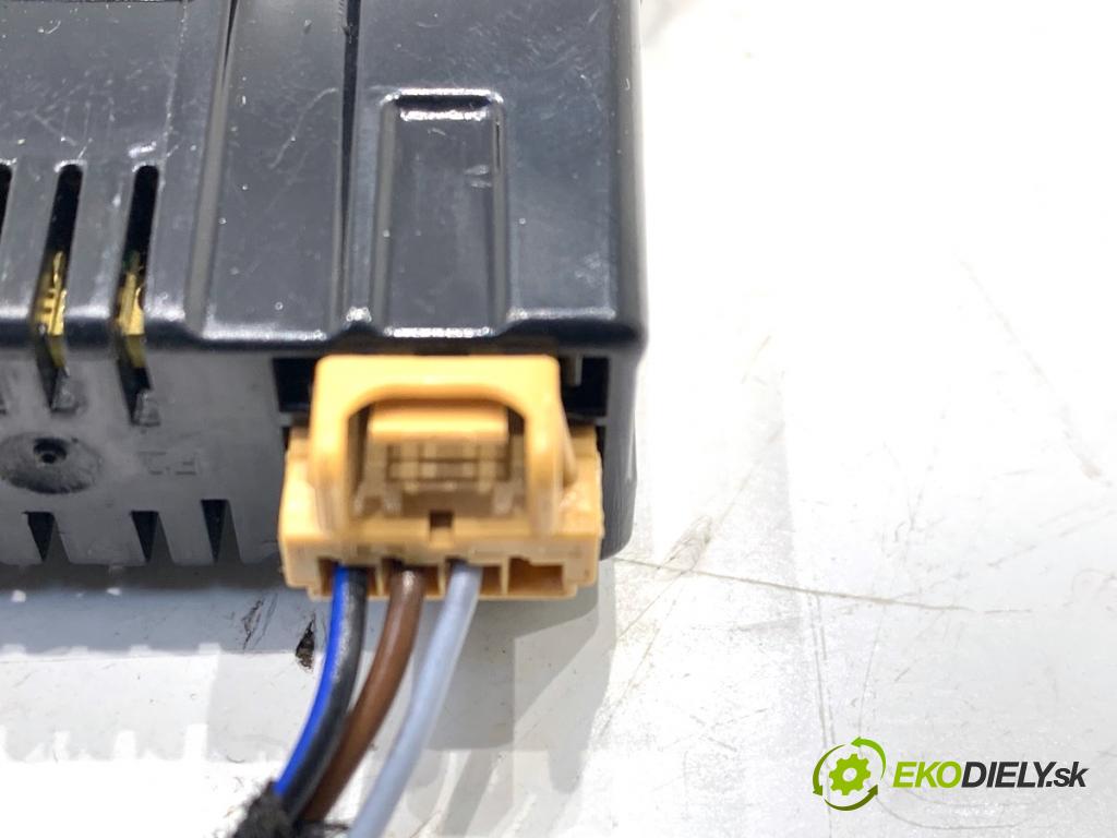 AUDI Q4 SUV 2023 150 kW 40 e-tron HNÍZDO: USB 2G6035954