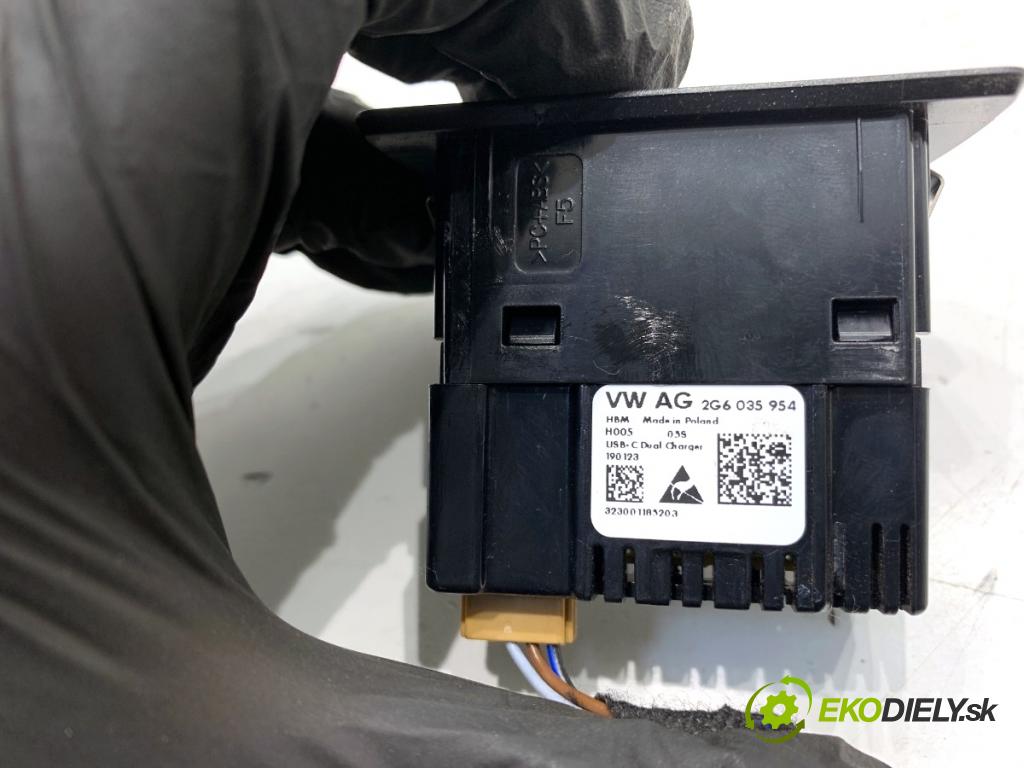 AUDI Q4 SUV 2023 150 kW 40 e-tron HNÍZDO: USB 2G6035954