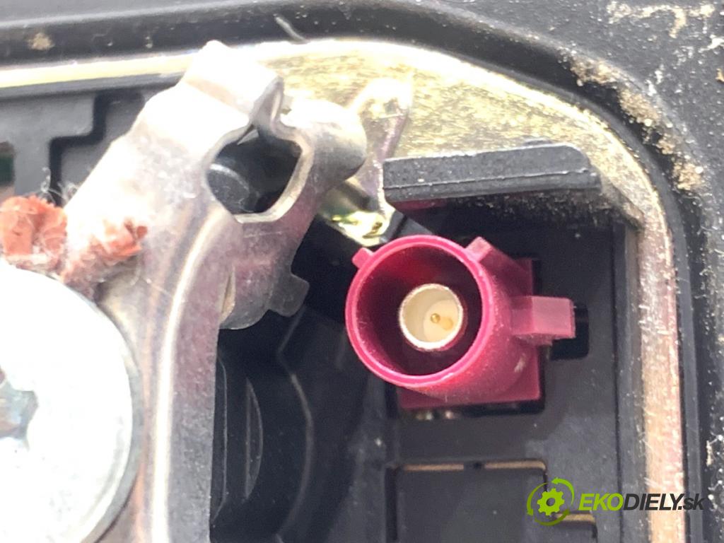 AUDI Q4 SUV 2023 150 kW 40 e-tron  ANTENA 5WA035507A