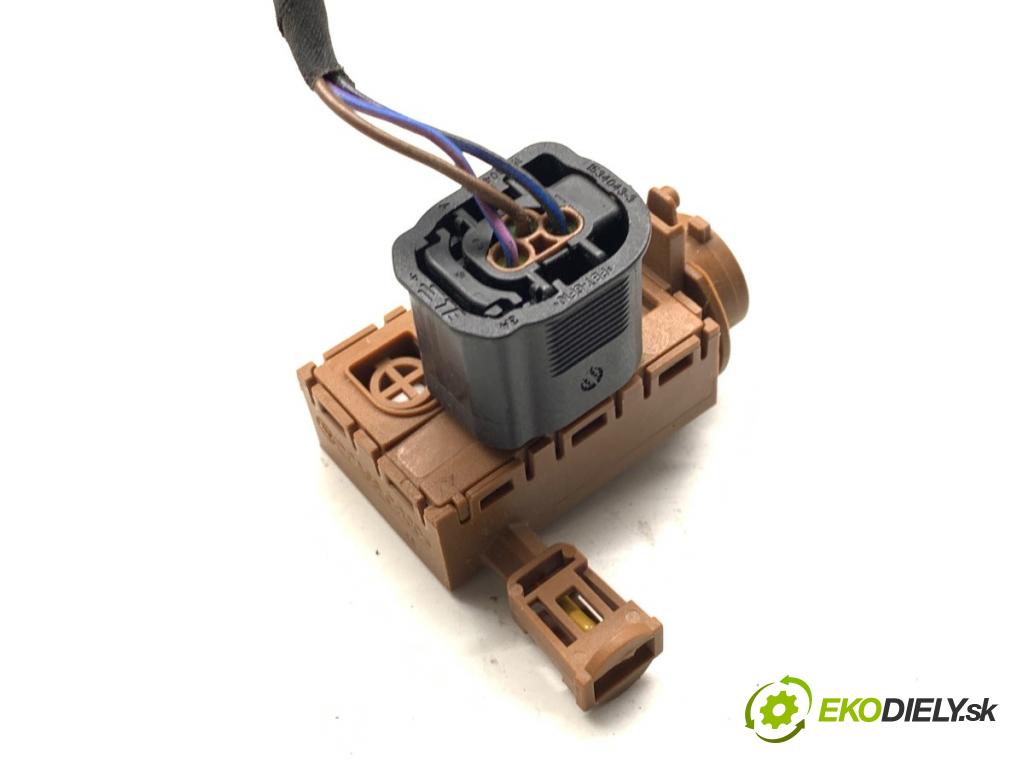 AUDI Q4 SUV 2023 150 kW 40 e-tron snímač KVALITNÍ: vzduchu 3Q0907643C