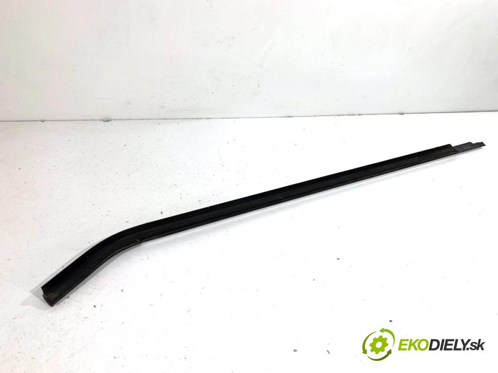 AUDI Q4 SUV 2023 150 kW 40 e-tron  Lišta Sbírání: predný ľavy 89A839475