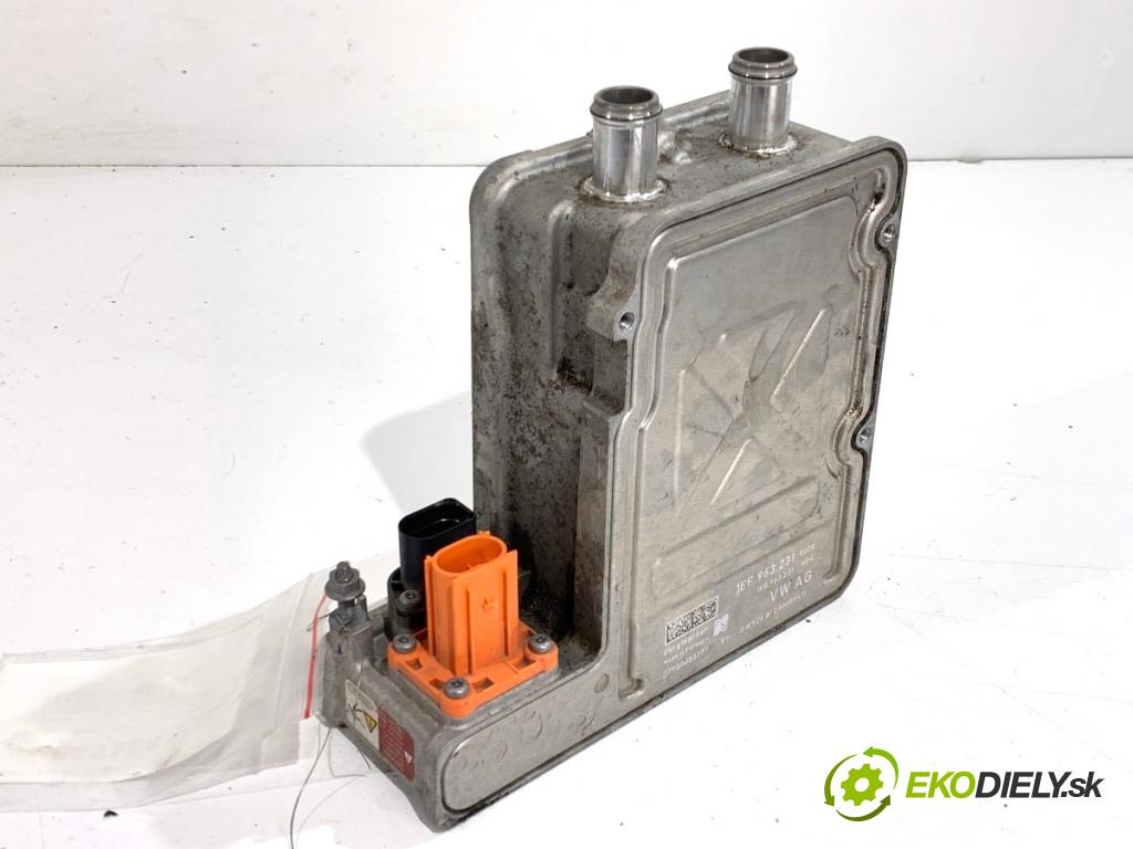 AUDI Q4 SUV 2023 150 kW 40 e-tron  kapaliny LEDNIČKA: 1EE963231