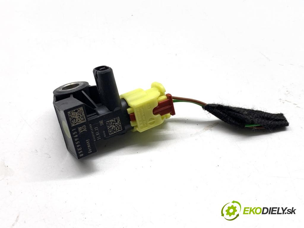 AUDI Q4 SUV 2023 150 kW 40 e-tron  snímač nárazu 85E959651 (Snímač nárazu)