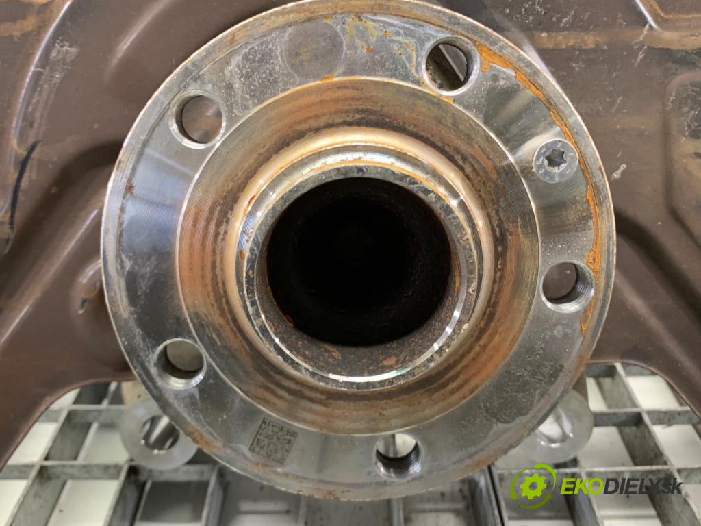 AUDI Q4 SUV 2023 150 kW 40 e-tron  náboj pravy predný 5QF501611D