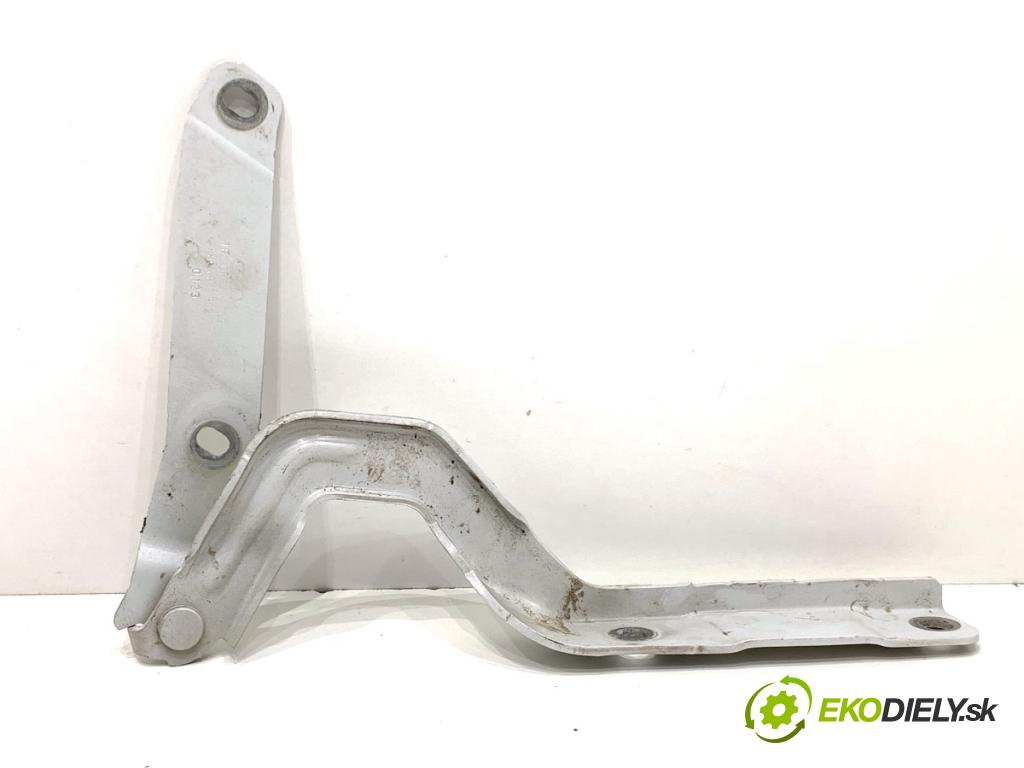 AUDI Q4 SUV 2023 150 kW 40 e-tron  závěs kapoty pravý přední část 89A823302