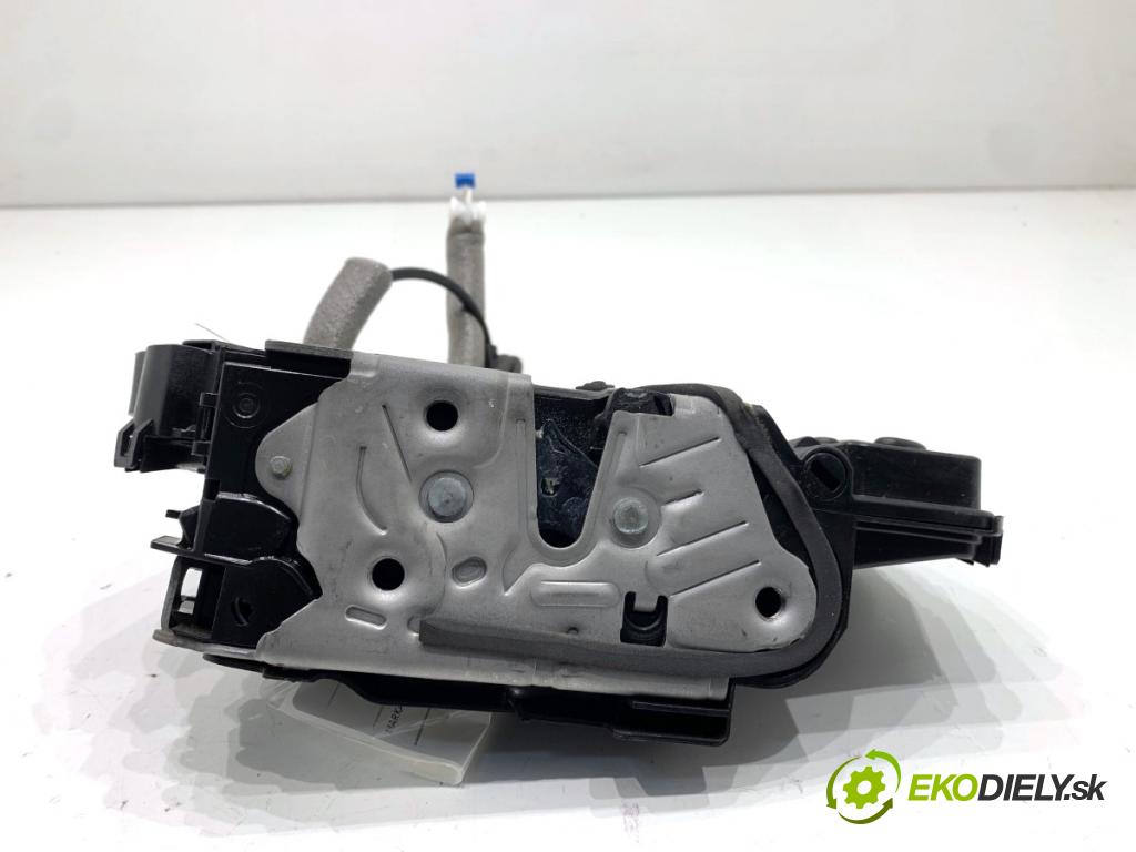 AUDI Q4 SUV 2023 150 kW 40 e-tron  zámok Dvere pravy zad 5TA839016T