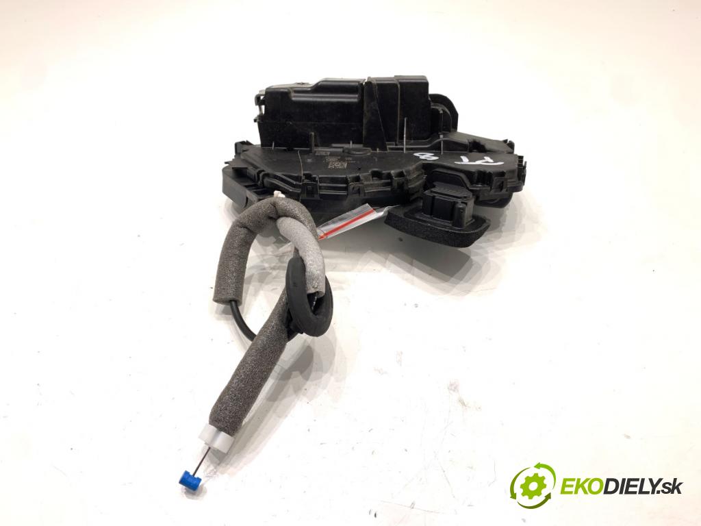 AUDI Q4 SUV 2023 150 kW 40 e-tron zámok Dvere pravy zad 5TA839016T