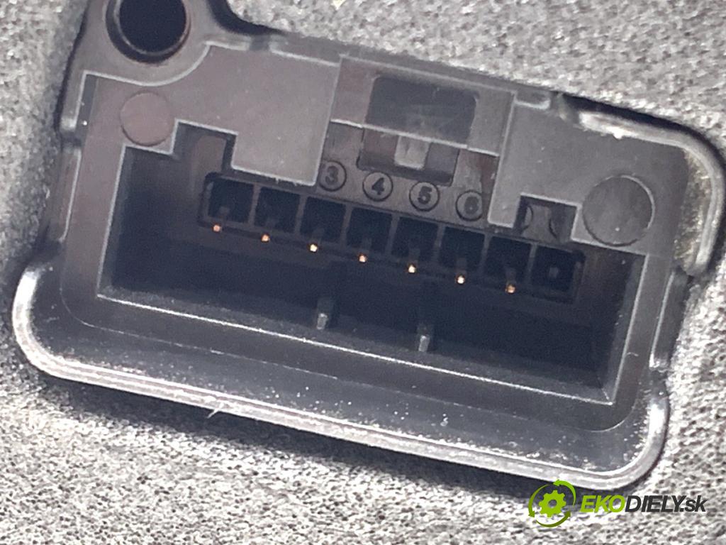 AUDI Q4 SUV 2023 150 kW 40 e-tron  zámok Dvere ľavy predný 5TB837015D