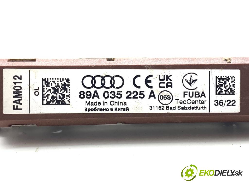 AUDI Q4 SUV 2023 150 kW 40 e-tron  zesilovač Antenní: 89A035225A (Zesilovač)