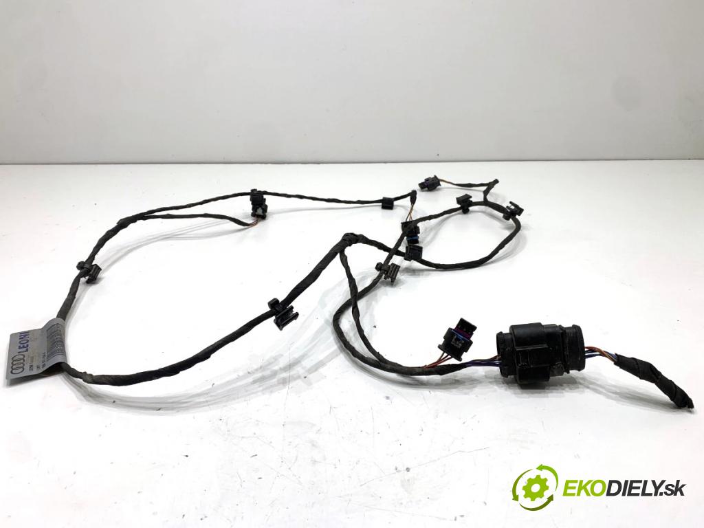 AUDI Q4 SUV 2023 150 kW 40 e-tron Káblovačka PDC zad 89A971104A