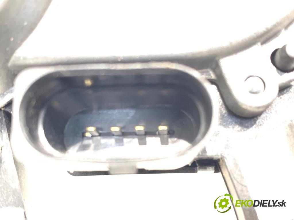 AUDI Q4 SUV 2023 150 kW 40 e-tron  Motor stieračov zad 8V0955711C