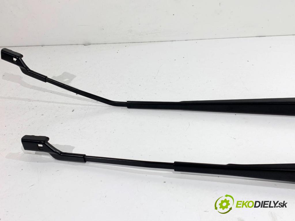 AUDI Q4 SUV 2023 150 kW 40 e-tron  Rameno stierače predný 11B955409 11B955410