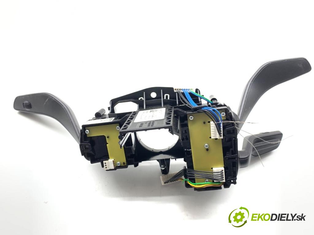 AUDI Q4 SUV 2023 150 kW 40 e-tron  Prepínač kombinovaný 82A953521LT (Prepínacie páčky pod volantom)