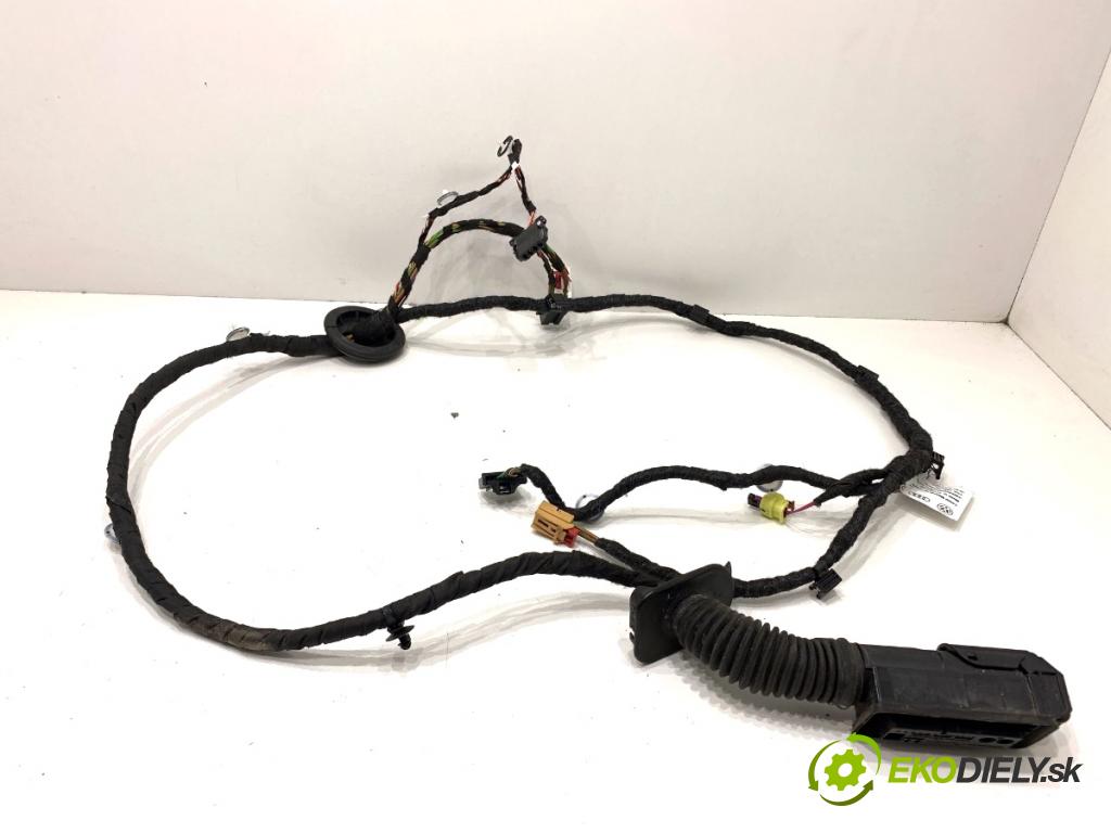 AUDI Q4 SUV 2023 150 kW 40 e-tron Káblovačka Dvere predný pravy