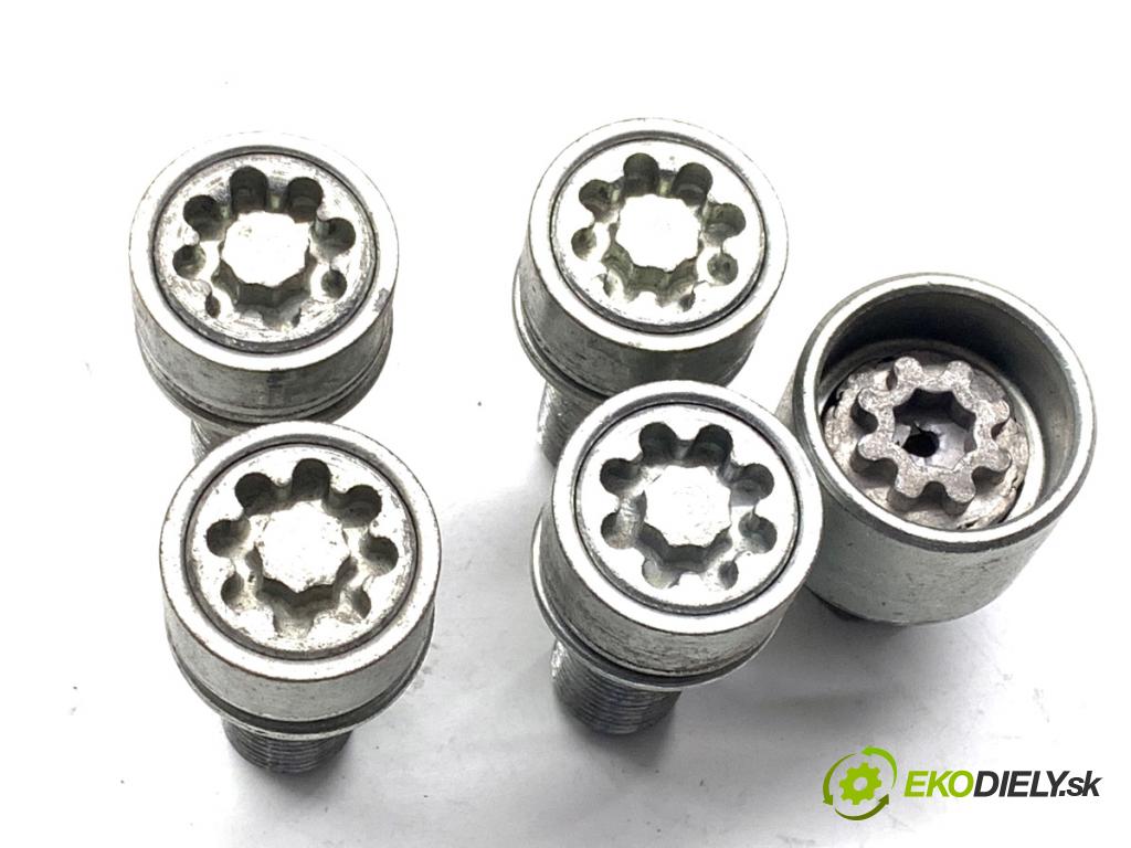 AUDI Q4 SUV 2023 150 kW 40 e-tron  šrouby: