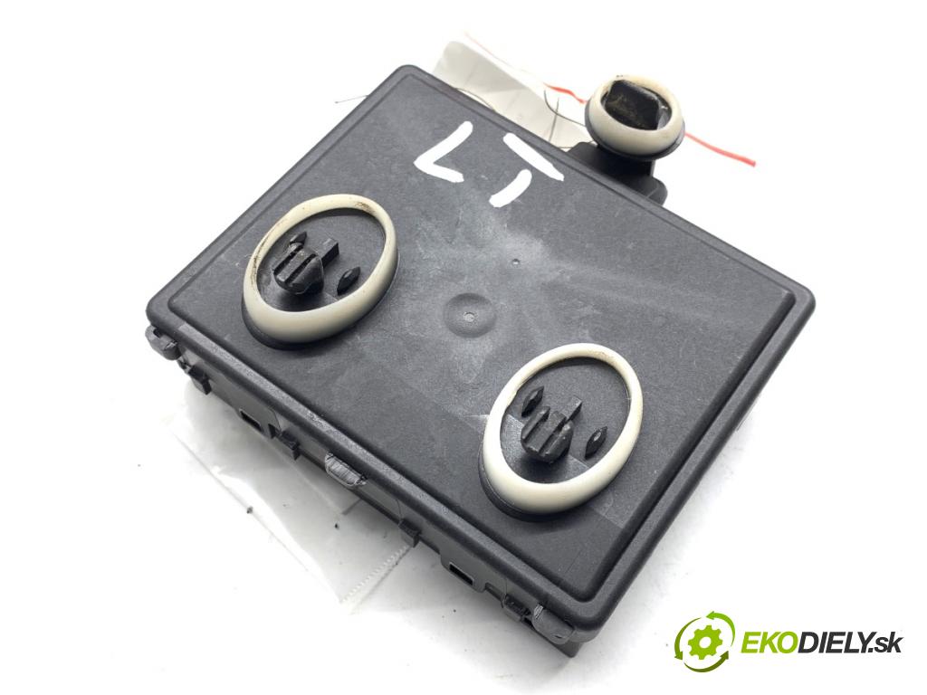 AUDI Q4 SUV 2023 150 kW 40 e-tron  modul dveře zadní část levý 1EB959597A