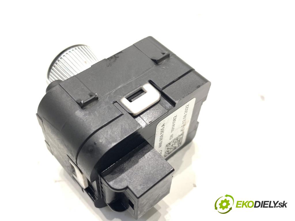 AUDI Q4 SUV 2023 150 kW 40 e-tron  Prepínač nastavenia spätných zrkadiel 4N0959565A (Prepínacie páčky pod volantom)