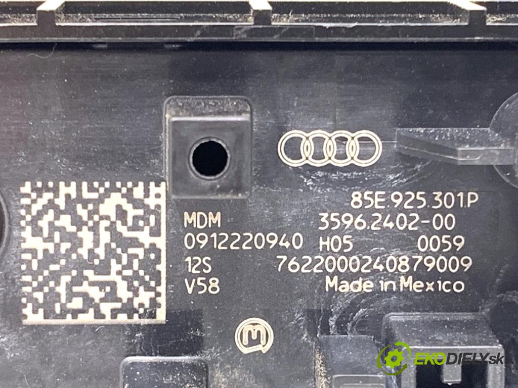 AUDI Q4 SUV 2023 150 kW 40 e-tron  Panel spínač světel nouzových 85E925301P