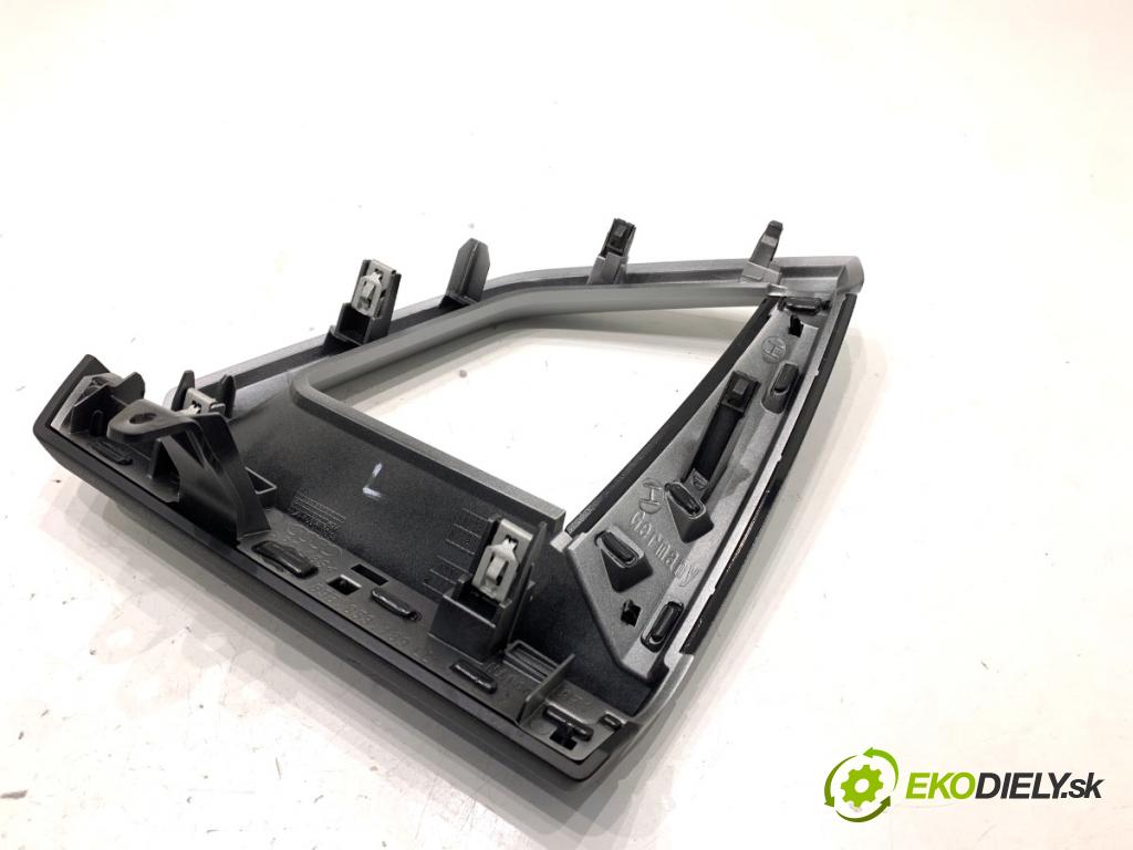 AUDI Q4 SUV 2023 150 kW 40 e-tron  kryt kratký kúrenia ľavá strana 89B853189LL