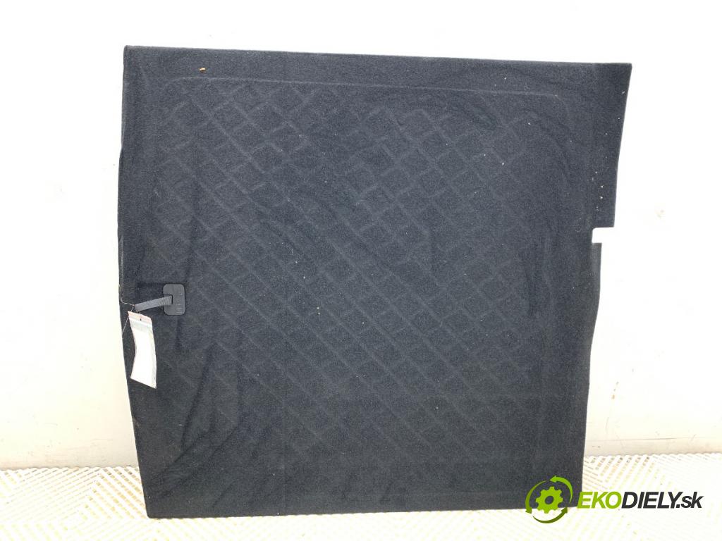 AUDI Q4 SUV 2023 150 kW 40 e-tron  PODLAHA: KRYTINA: kufra 89A863463