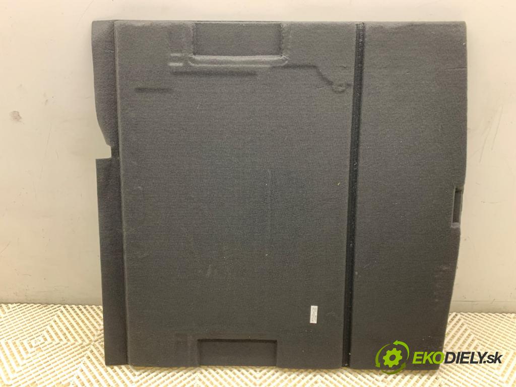 AUDI Q4 SUV 2023 150 kW 40 e-tron  podlaha KRYTINA: kufra 89A863463