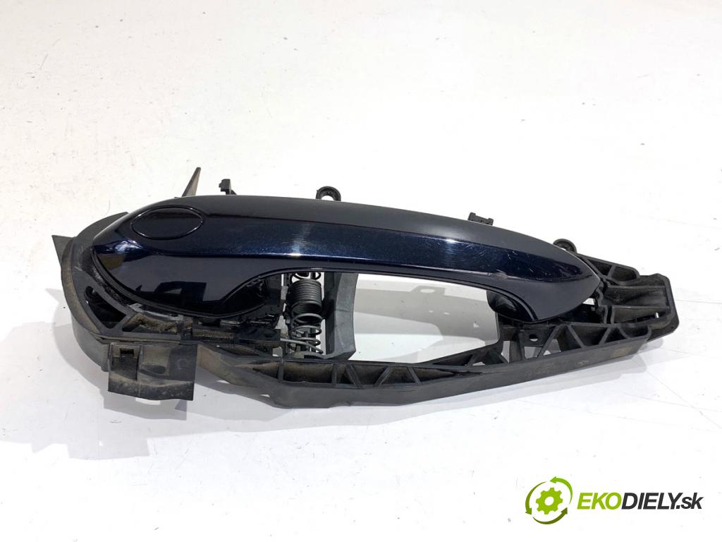 BMW G05 SUV 2020 195 kW xDrive 30 d 2993 Kľučka vonkajšia ľavy predný 7401205