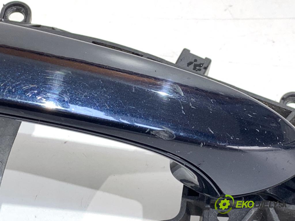 BMW G05 SUV 2020 195 kW xDrive 30 d 2993 Kľučka vonkajšia ľavy predný 7401205