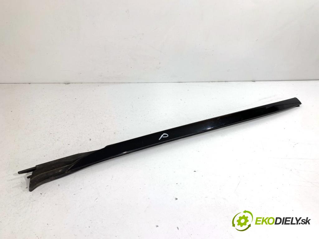 BMW G05 SUV 2020 195 kW xDrive 30 d 2993 Lišta okna čelovej pravá 7463528