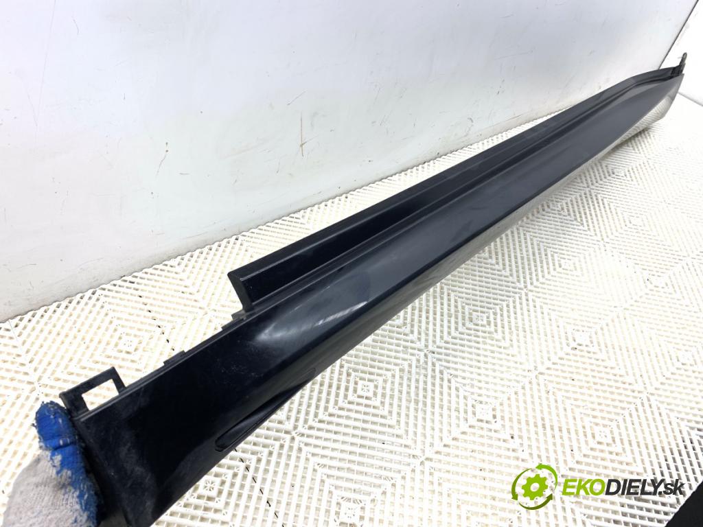 BMW G05 SUV 2020 195 kW xDrive 30 d 2993 Lišta prahová ľavy M-Paket