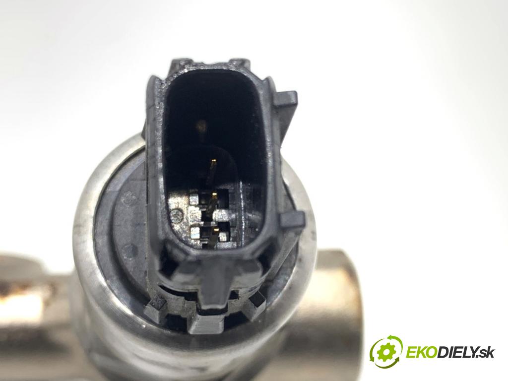 LEXUS IS sedan 2019 133 kW 300h (AVE30_) 2494 Lišta vstrekovacia 89458-30030 (Vstrekovacia lišta)