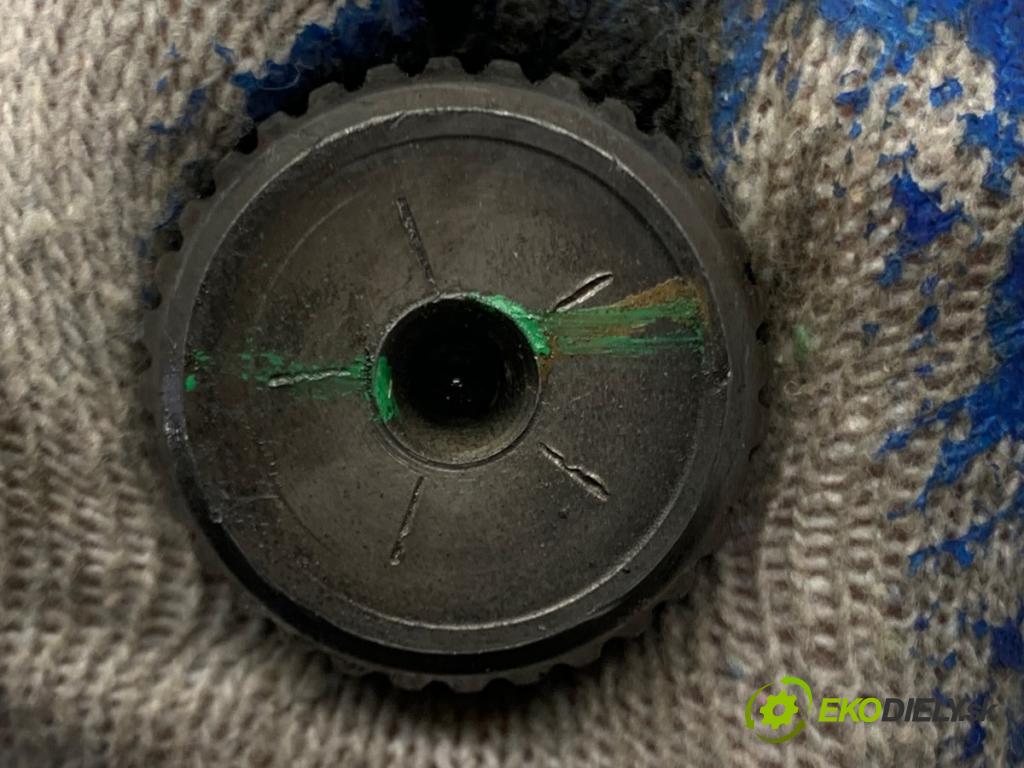 BMW G05 SUV 2020 195 kW xDrive 30 d 2993 poloos levý zadní část 8487514