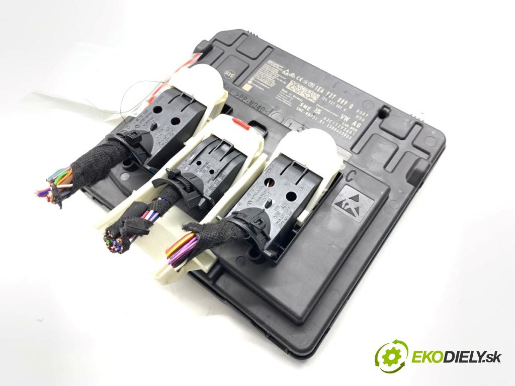 AUDI Q4 SUV 2023 150 kW 40 e-tron  modul komfortu 1EA937089Q (Komfortní modul)