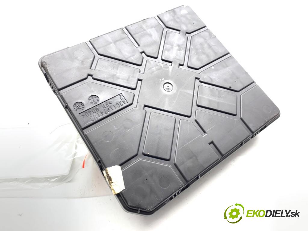 AUDI Q4 SUV 2023 150 kW 40 e-tron  modul komfortu 1EA937089Q (Komfortní modul)