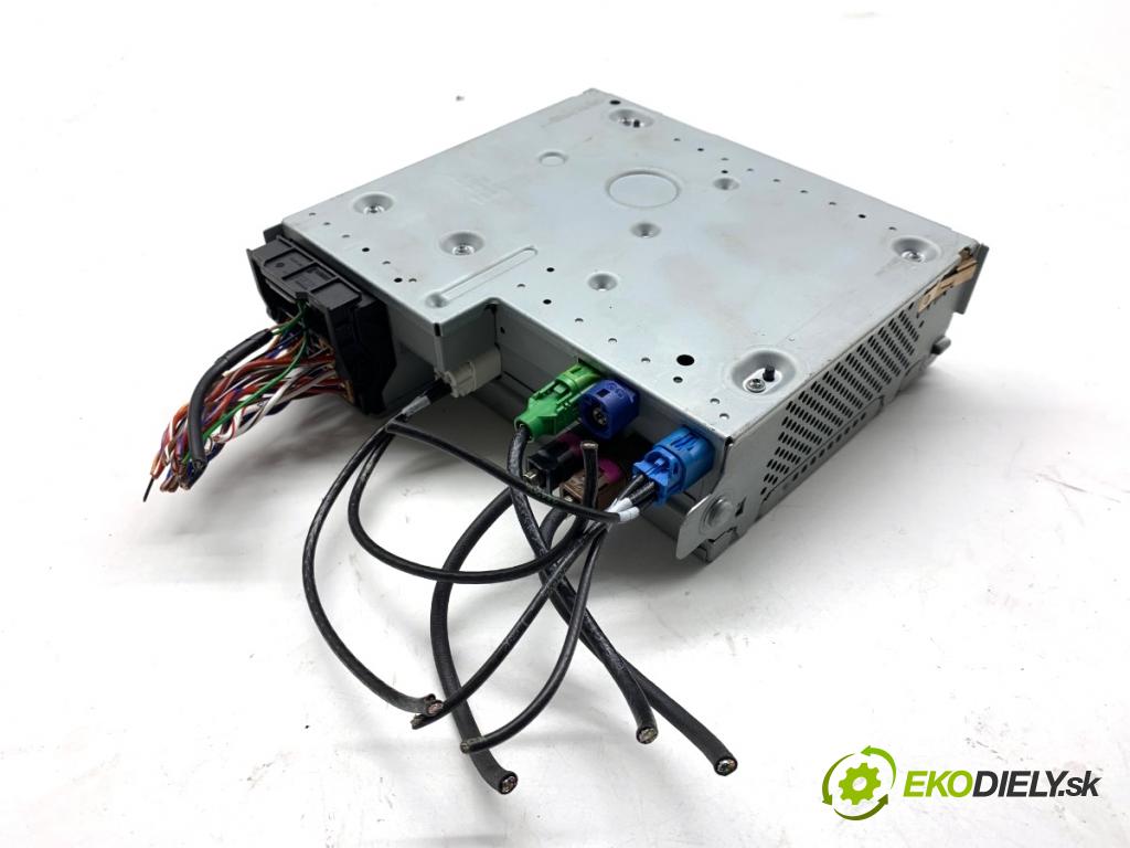 AUDI Q4 SUV 2023 150 kW 40 e-tron  CZYTNIK navigace 89A035043C (Elektrosoučásti ostatní)