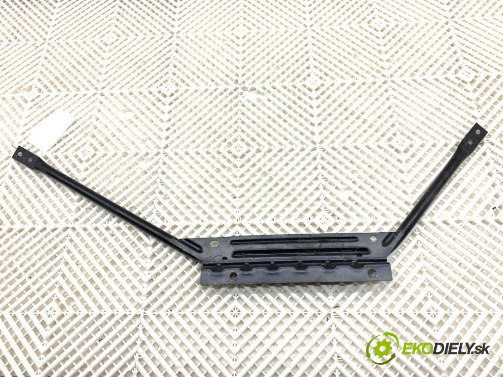 AUDI Q4 SUV 2023 150 kW 40 e-tron  Výstuha STRUT: PASA predný 11A805540A