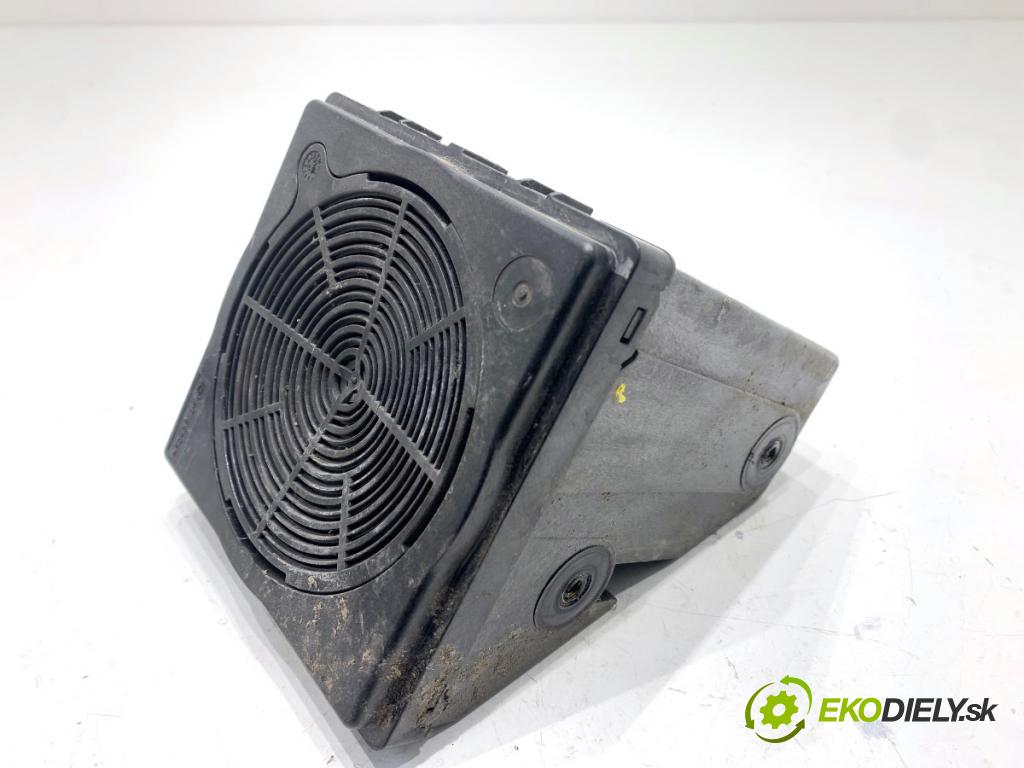 AUDI Q4 SUV 2023 150 kW 40 e-tron  GENERATOR: ZVUK: Motor 89A035335