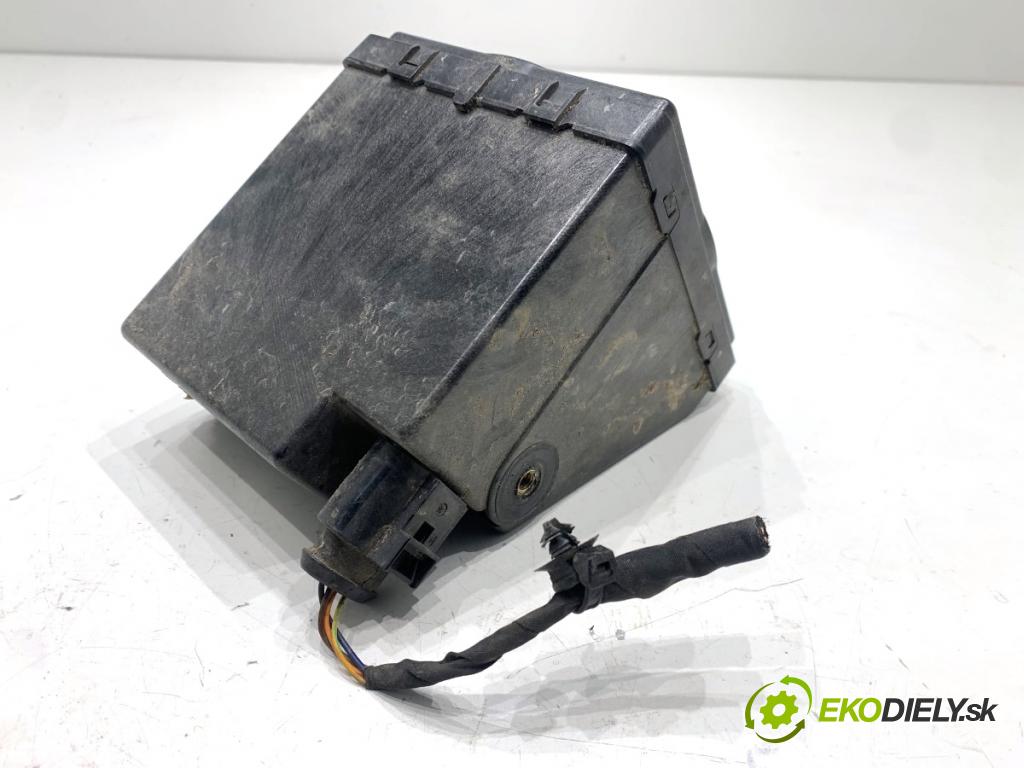 AUDI Q4 SUV 2023 150 kW 40 e-tron  GENERATOR: ZVUK: Motor 89A035335