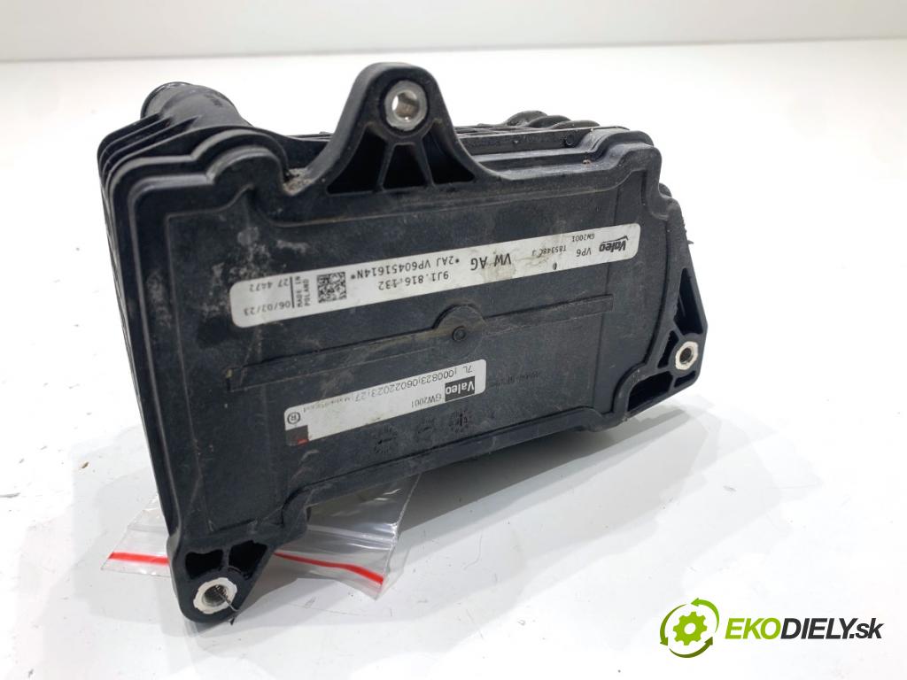 AUDI Q4 SUV 2023 150 kW 40 e-tron  VÝMENNÍK: TEPLÝ: 9J1816132