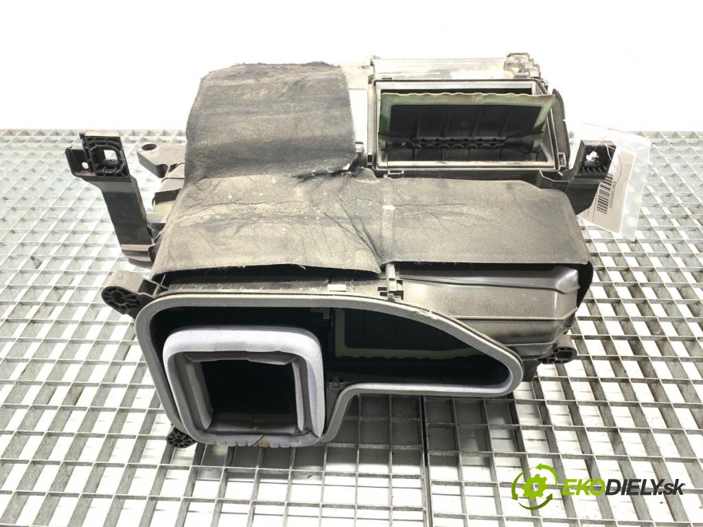 AUDI Q4 SUV 2023 150 kW 40 e-tron  Obal kúrenia 1EA820153M