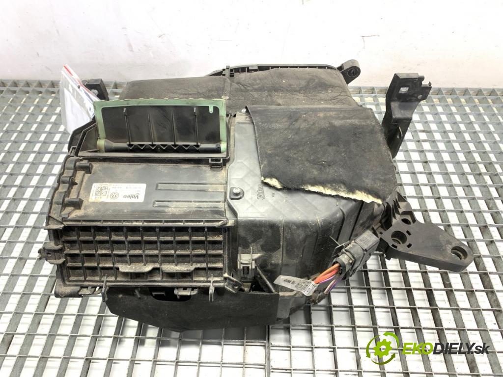 AUDI Q4 SUV 2023 150 kW 40 e-tron  Obal kúrenia 1EA820153M