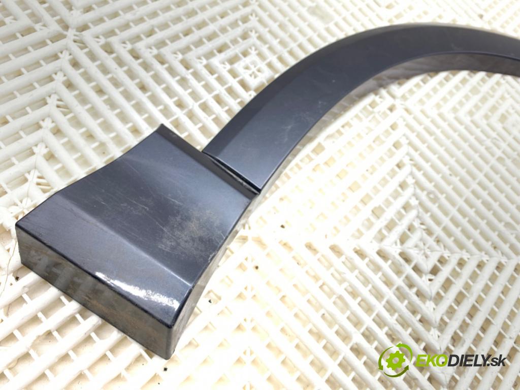 AUDI Q4 SUV 2023 150 kW 40 e-tron  Lišta blatníka predný pravá 89A853718C