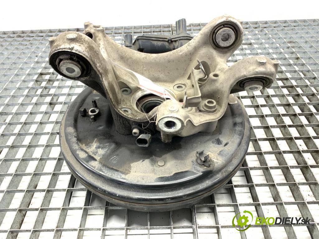 AUDI Q4 SUV 2023 150 kW 40 e-tron  náboj náboj pravy zad 1EA609076