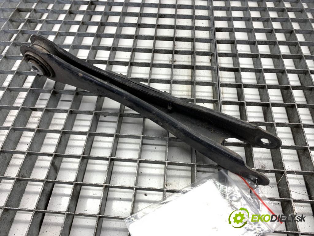 AUDI Q4 SUV 2023 150 kW 40 e-tron  Rameno pravy zad 1EA505291A