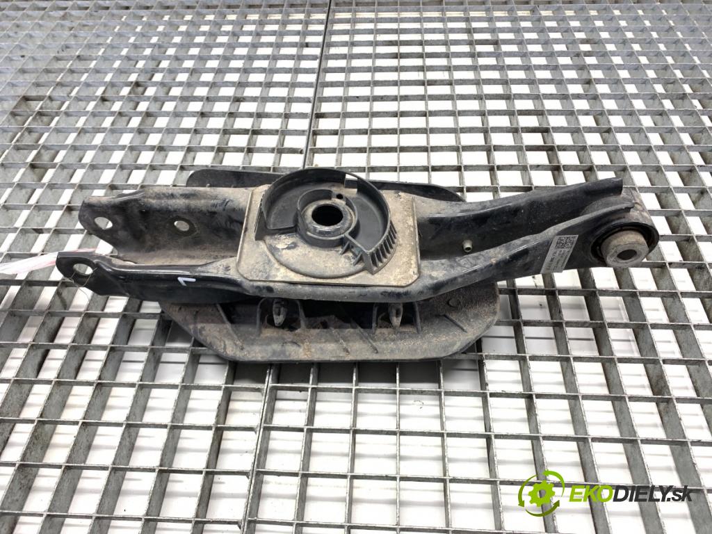 AUDI Q4 SUV 2023 150 kW 40 e-tron  rameno levý zadní část 1EA505311E