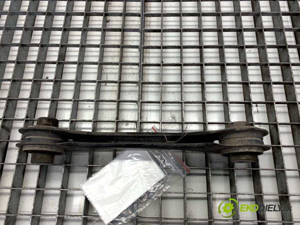 AUDI Q4 SUV 2023 150 kW 40 e-tron  Rameno ľavy zad 1EA501529B