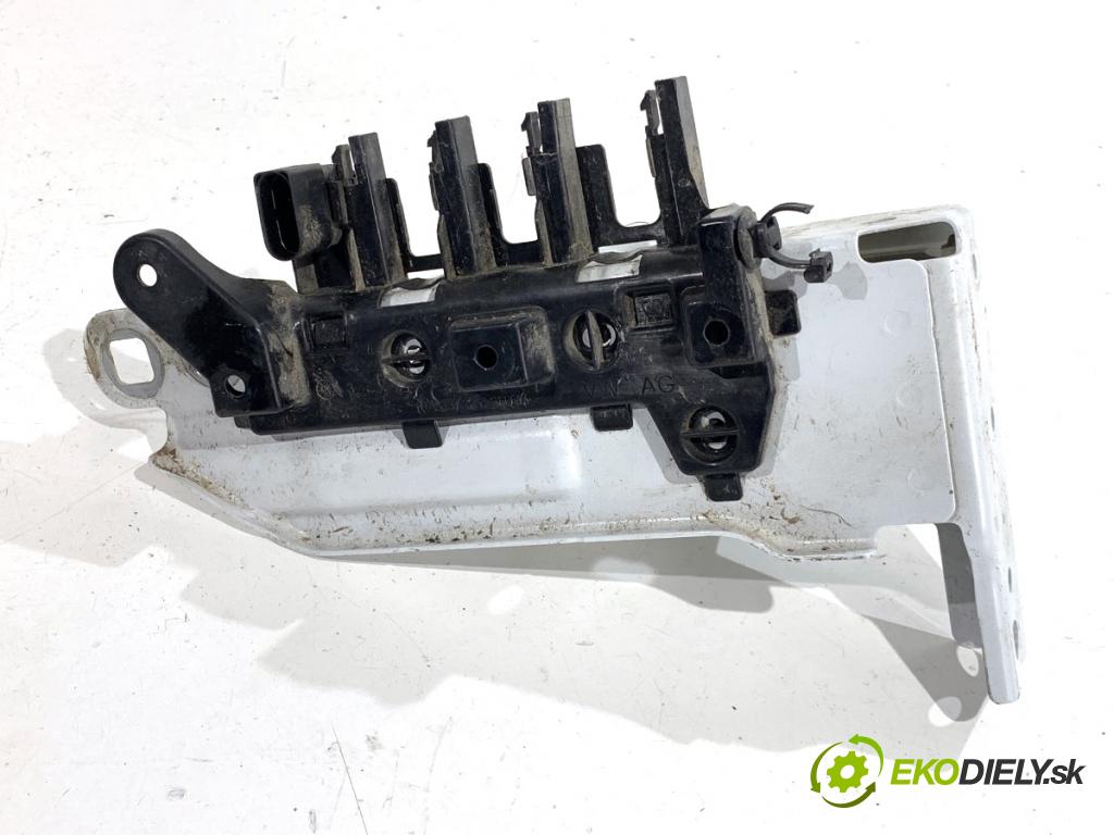 AUDI Q4 SUV 2023 150 kW 40 e-tron  Uchytenie Držiak svetla ľavy 10A803713